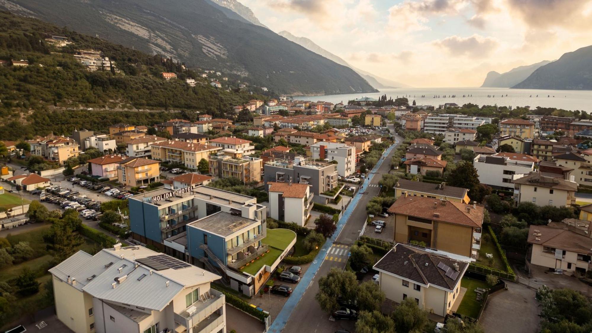 Hotel Holiday Sport & Relax Torbole Sul Garda Zewnętrze zdjęcie